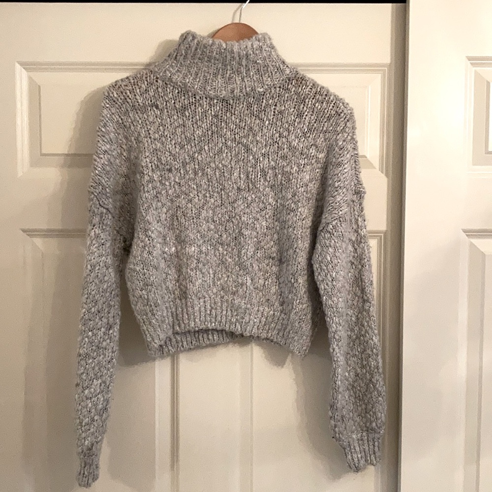 Hollister cropped turtle neck sweater!